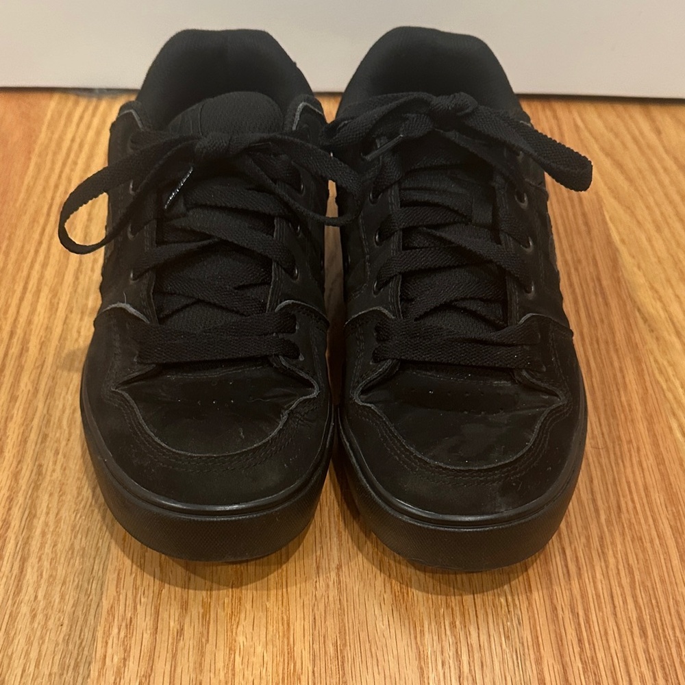 DC Men's Black Sneakers